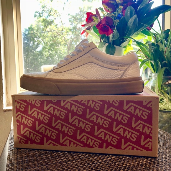 Vans Shoes - Vans Old Skool sneakers
